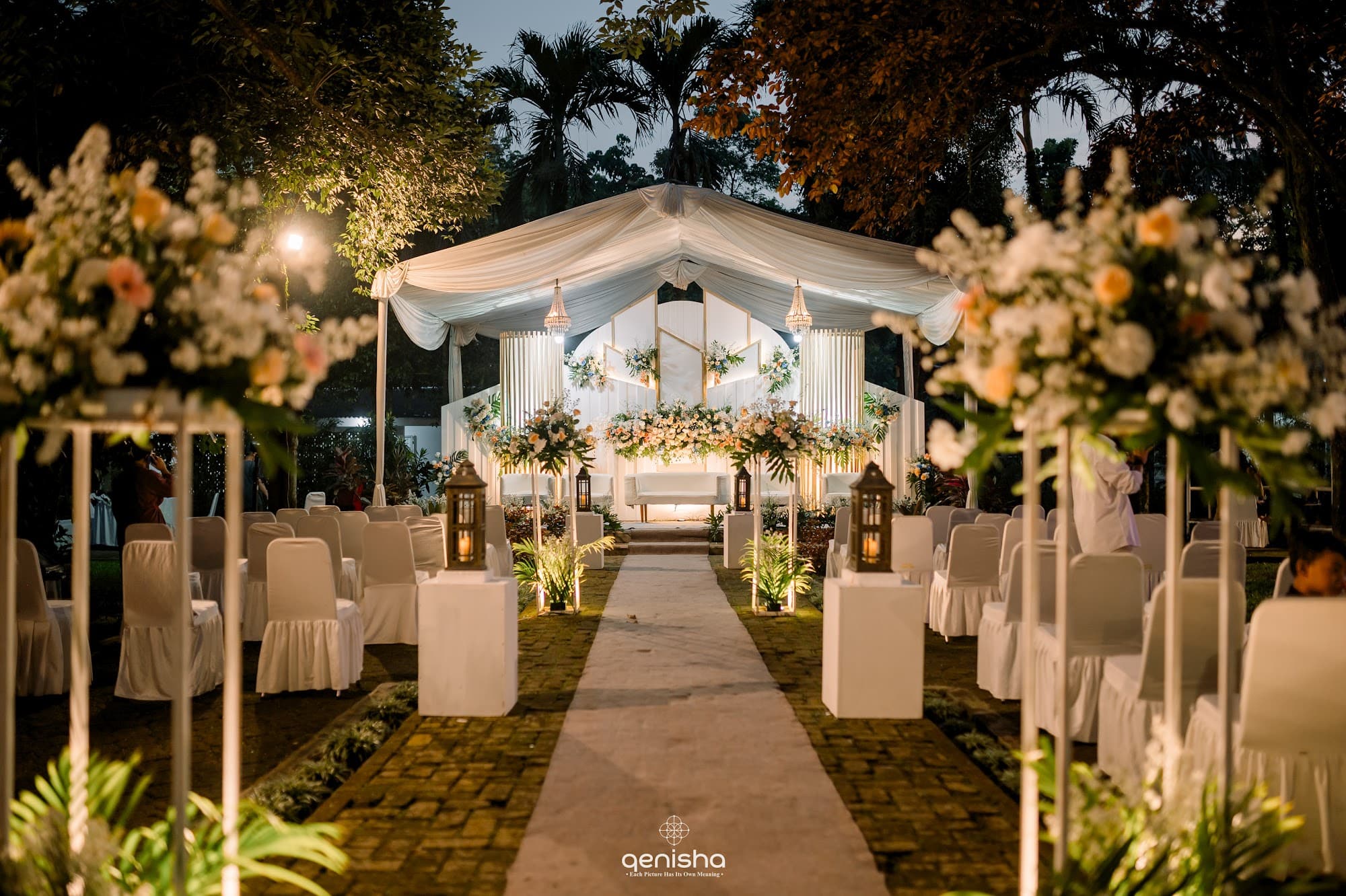 Dekorasi Garden Malam